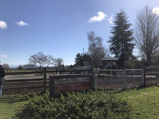 Magnolia Manor Park Off-Leash Area dog park